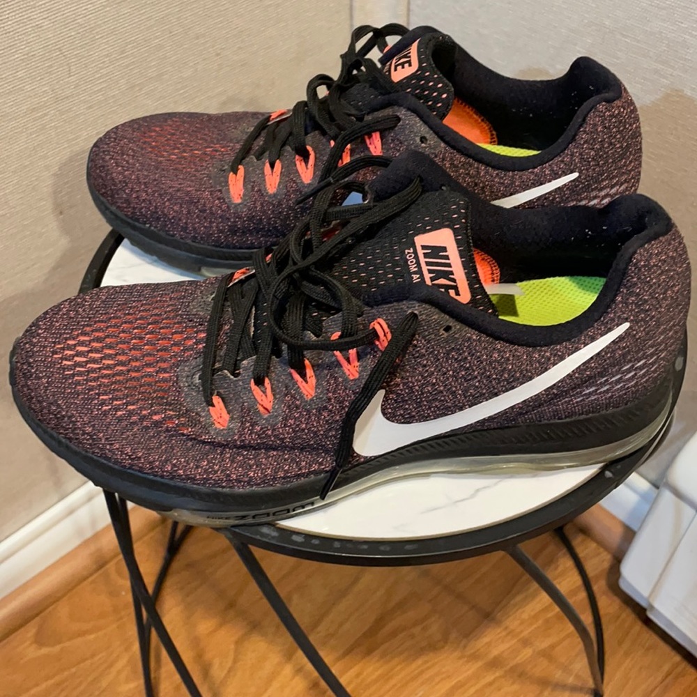 Women’s sneakers